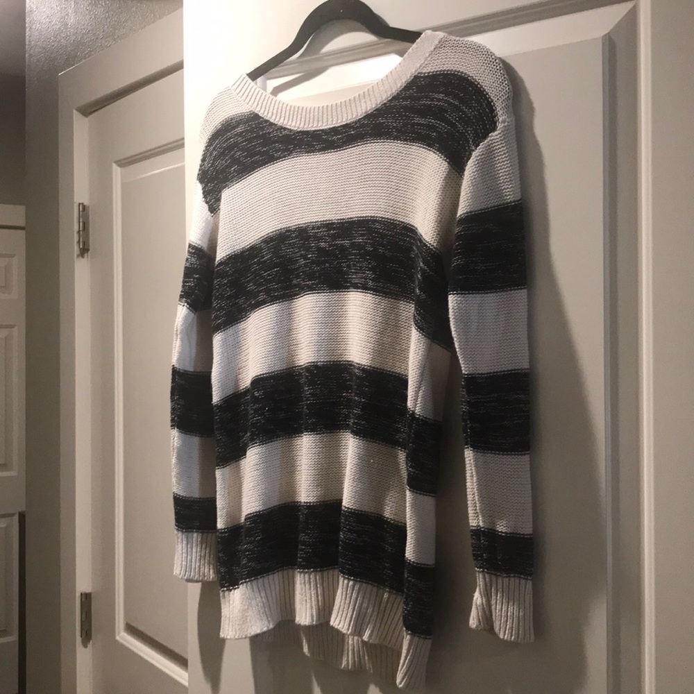 Gap Black/Cream Striped Sweater